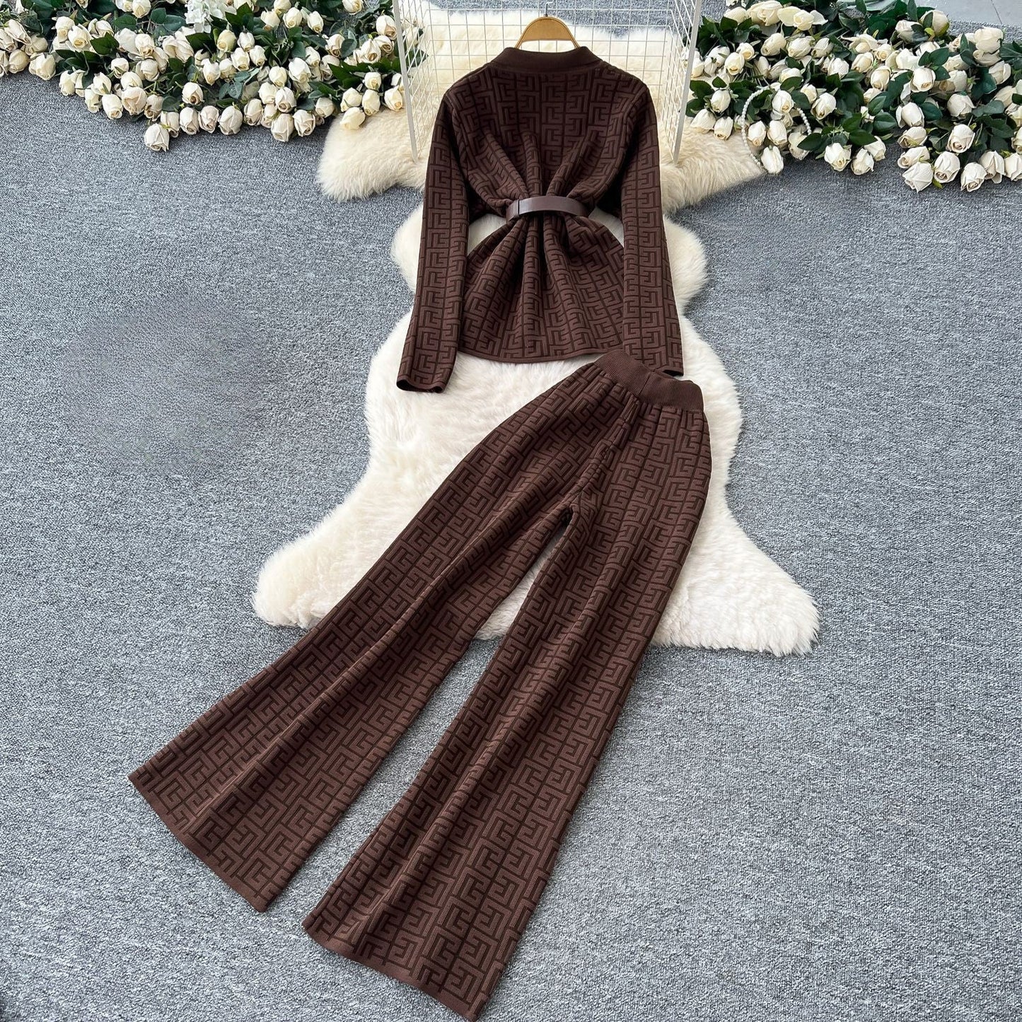 L'élégance Geometric Duo Set by Amelie Fleur