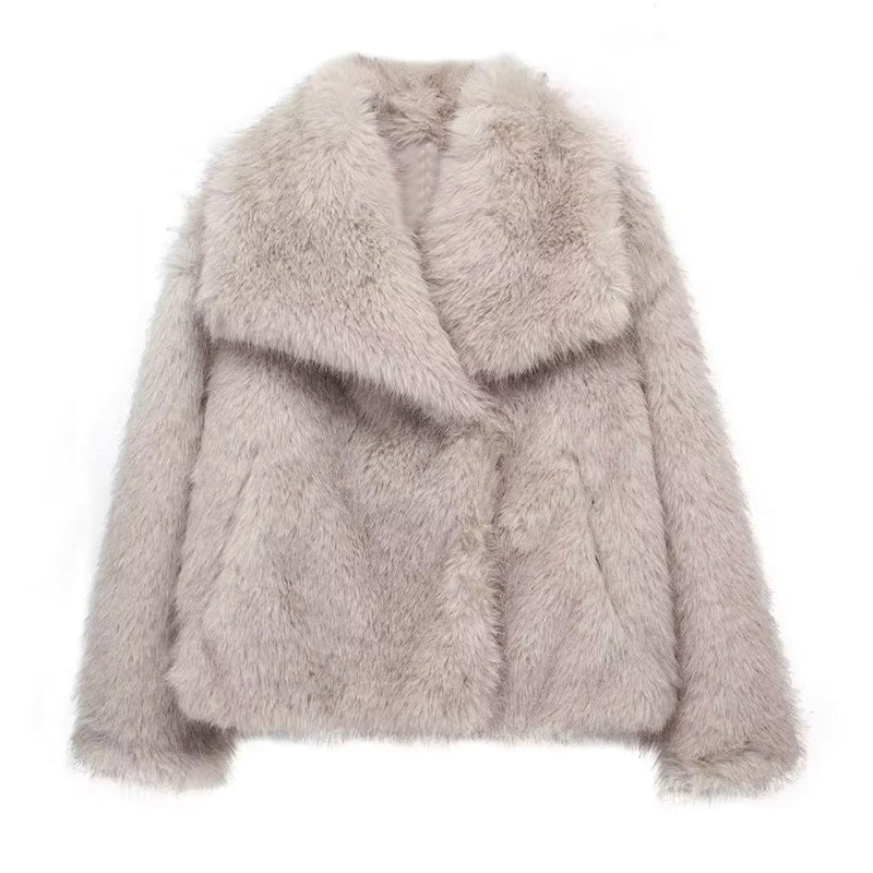 Women’s Cropped Faux Fur Coat with Wide Collar