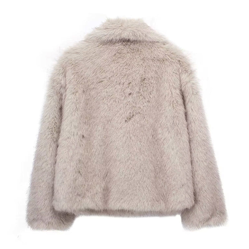 Women’s Cropped Faux Fur Coat with Wide Collar