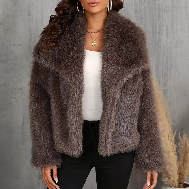 Women’s Cropped Faux Fur Coat with Wide Collar