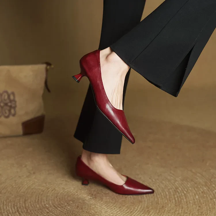 Women’s Genuine Leather Kitten-Heel Pointed Shoes