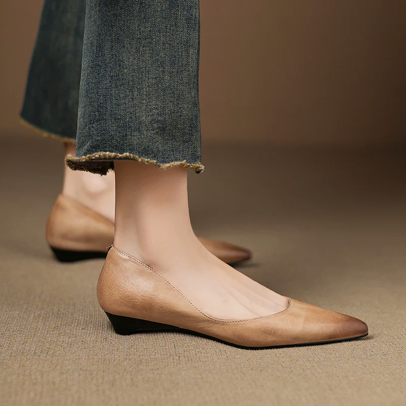 Amelie Fleur Genuine Leather Pointed Flats