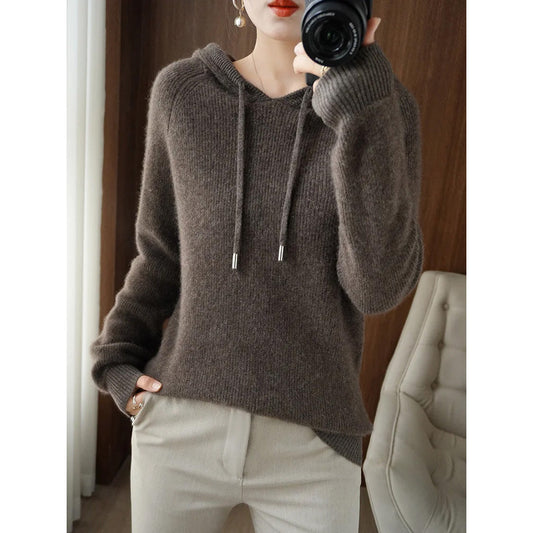 Cozy Women’s Hooded Wool-Cashmere Sweater