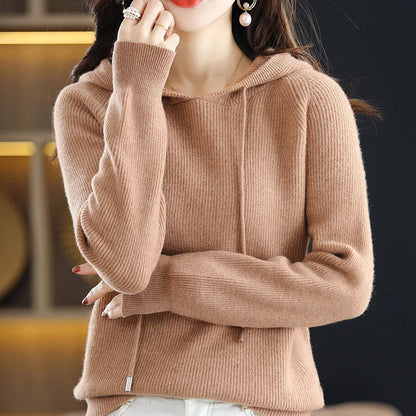 Cozy Women’s Hooded Wool-Cashmere Sweater
