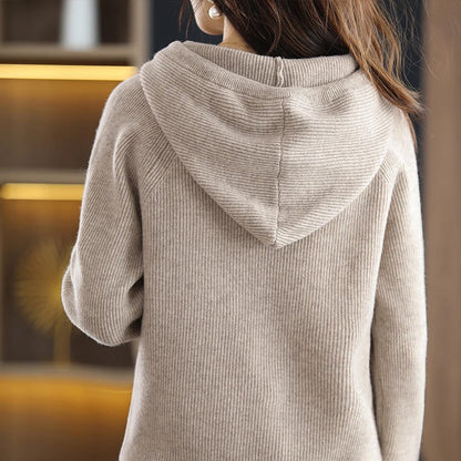 Cozy Women’s Hooded Wool-Cashmere Sweater