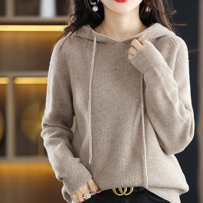 Cozy Women’s Hooded Wool-Cashmere Sweater