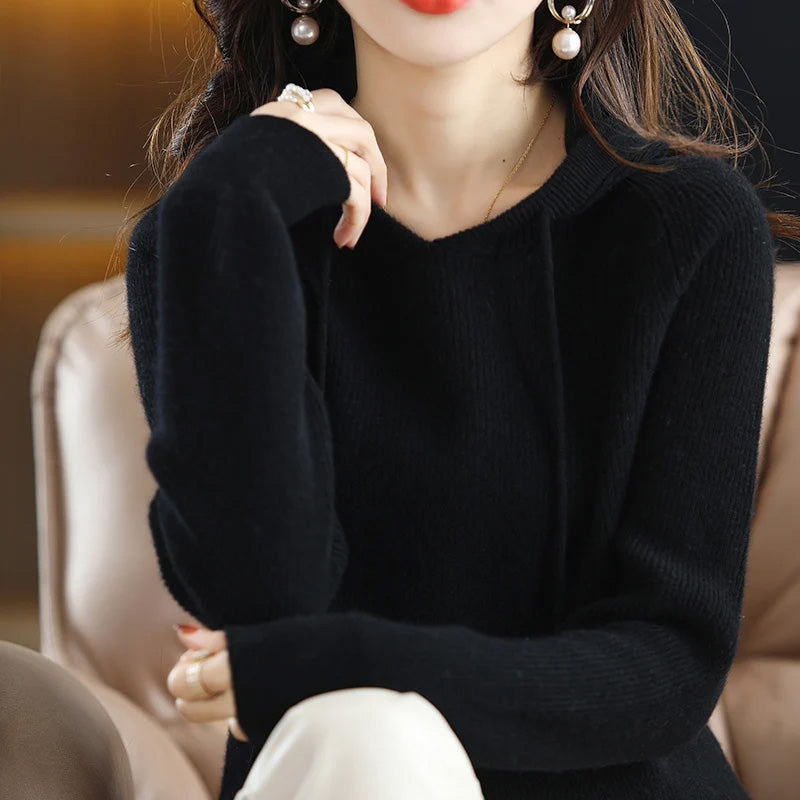 Cozy Women’s Hooded Wool-Cashmere Sweater