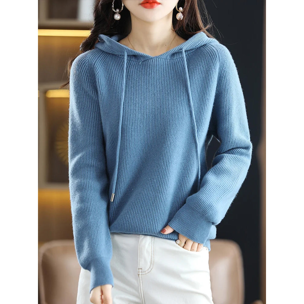 Cozy Women’s Hooded Wool-Cashmere Sweater