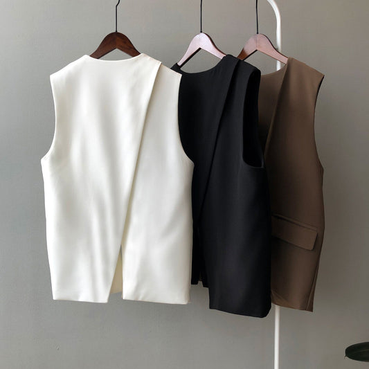 Isabelle DeLacroix L’Inspiration Moderne Vest
