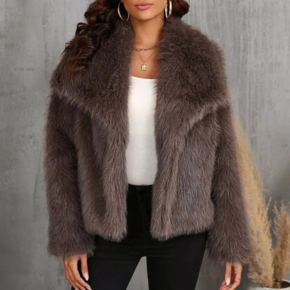 Women’s Cropped Faux Fur Coat with Wide Collar