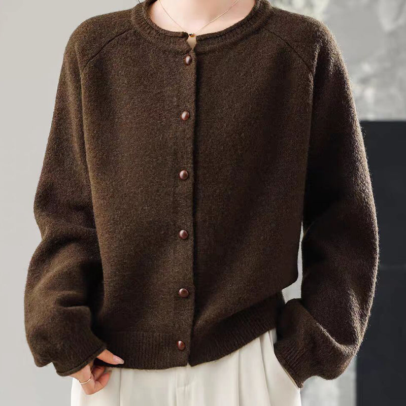 Women’s Minimalist Buttoned Cardigan with Round Neckline
