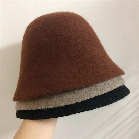 Women's Minimalist Knit Bucket Hat with Smooth Shape