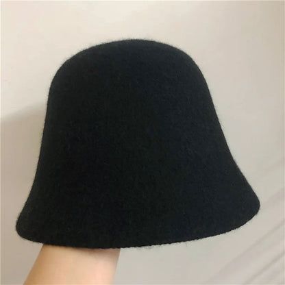 Women's Minimalist Knit Bucket Hat with Smooth Shape