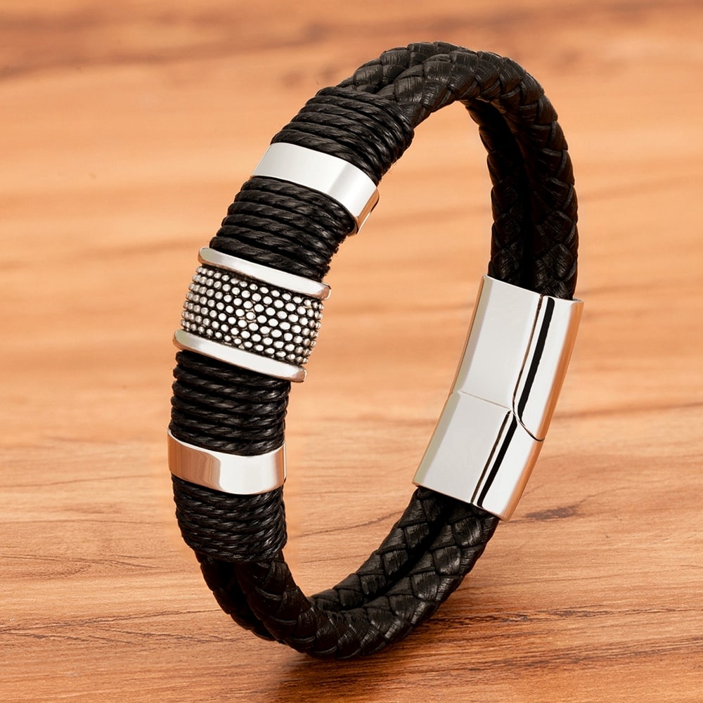 Conquerer Leather Bracelet